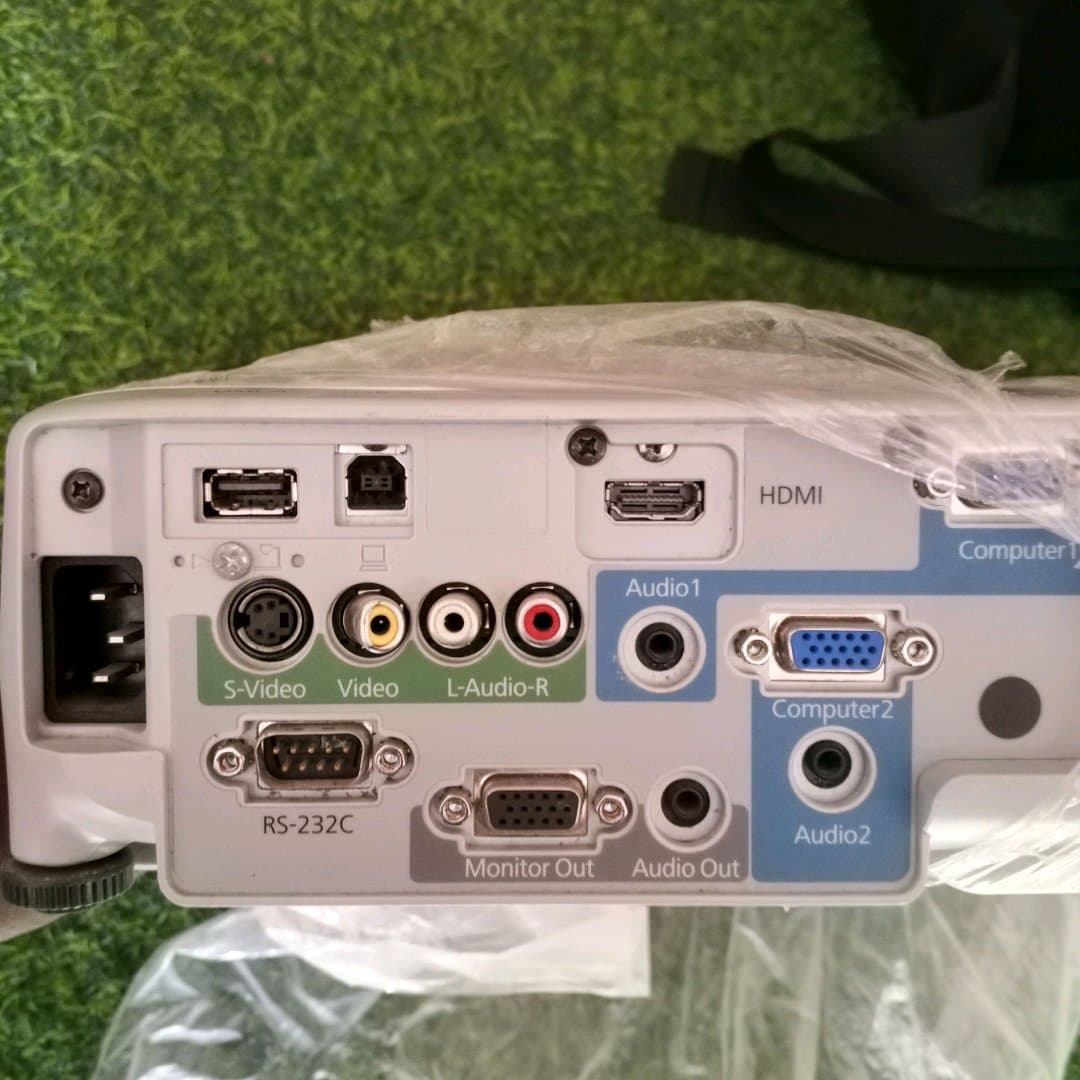 Vidéo projecteur EPSON EB-X49 3LCD XGA 3600 Lumens – vignette 4